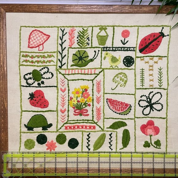 Vintage 1970s Crewel Embroidery Framed Pink Green Whimsical Nature Needlepoint - Picture 4 of 8